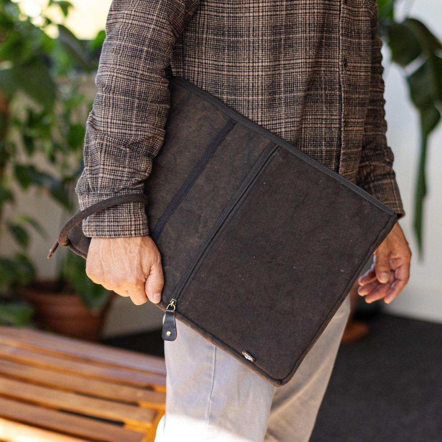 Hop Hare Charcoal Stonewash Large Laptop Pouch7