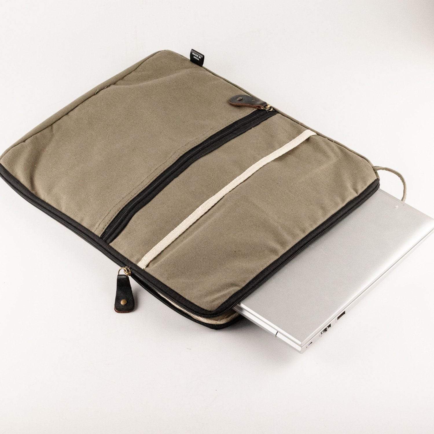 Hop Hare Olive Canvas Large Laptop Pouch2