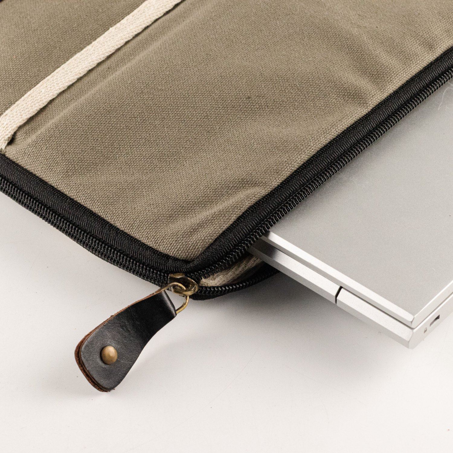 Hop Hare Olive Canvas Large Laptop Pouch3