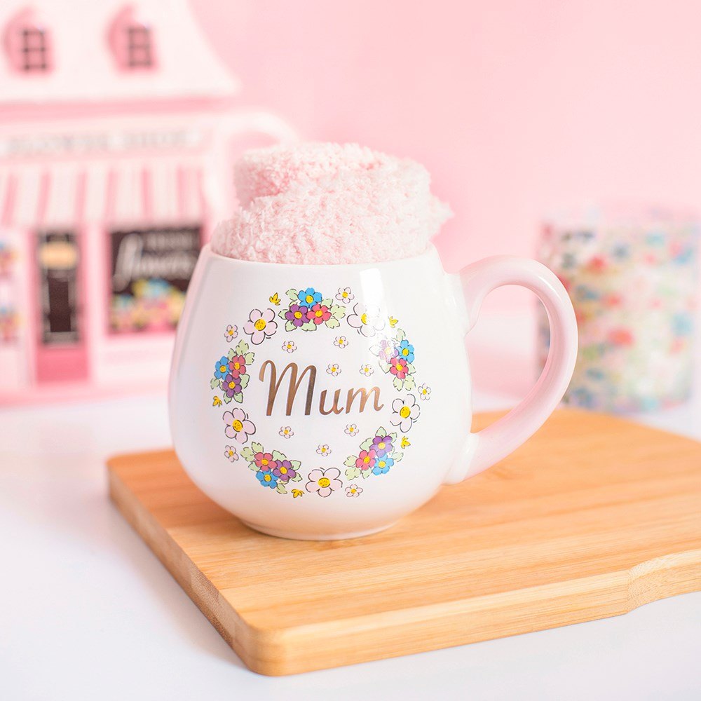 The Floral Edit 'Mum' Mug and Socks Gift Set5