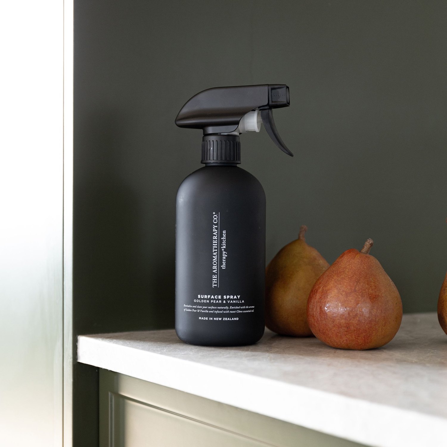Therapy Kitchen Surface Spray - Golden Pear & Vanilla (500ml)3